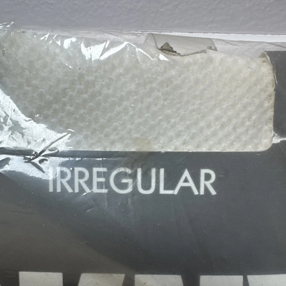 Vintage New DKNY White Mesh Pantyhose Size 3 #498 NWT - Picture 4 of 7